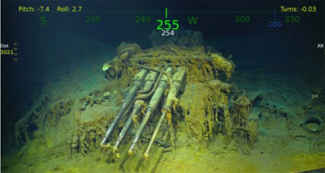 Enkazdan �ekilen foto�raflar aras�nda u�aklar ve u�aksavar silahlar� g�ze �arp�yor.     