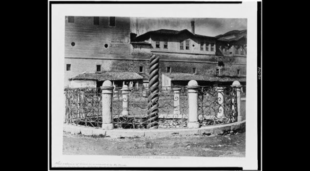     Sultanahmet Y�lanl� s�tun 1890      