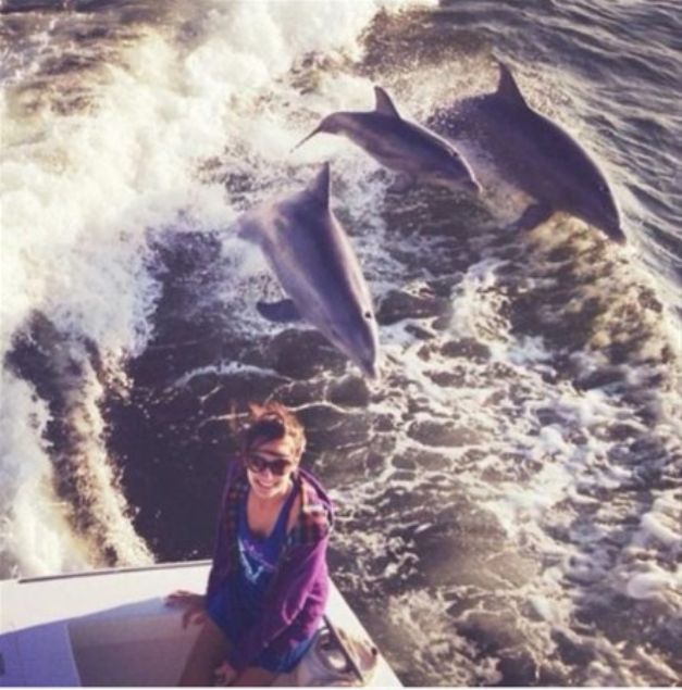   'Ailem ve ben tekne kenarnda fotoraf ekmeye alrken bu mkemmel an ortaya kt'         