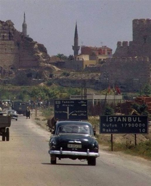   stanbul'un nfusu 1950'li yllara kadara 1,5 milyon civarndayd...       