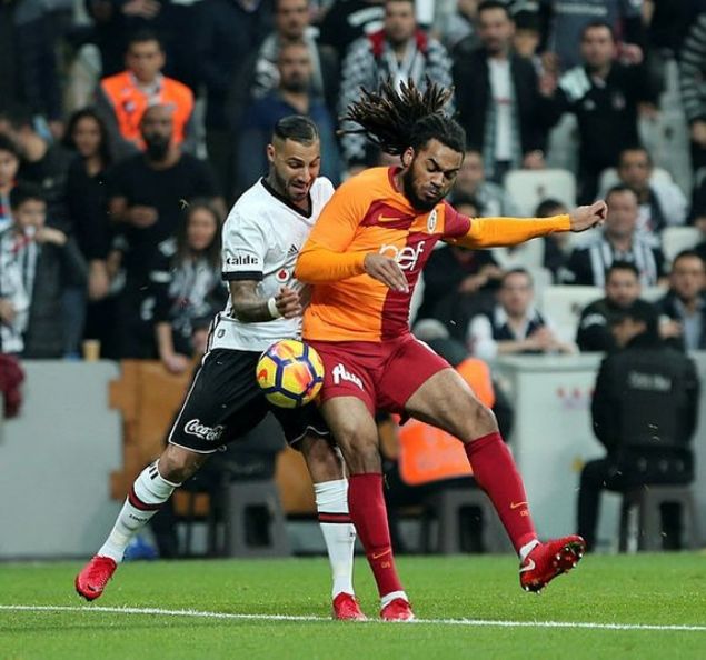                                                                 Jason Denayer                                                          