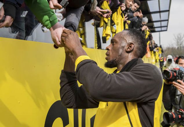                                                                 �u an denenmekte olan y�ld�z atlet, �n�m�zdeki haziran ay�nda kaptan� oldu�u Soccer Aid tak�m�yla bir de g�steri ma��na ��kacak.                                                       