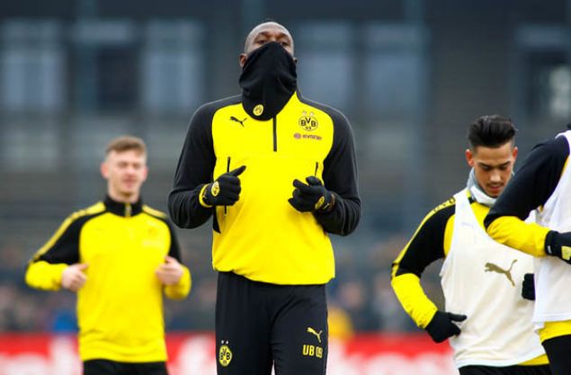                                                                 Kendisini Barcelona'n�n s�perstar� Messi'ye benzeten Bolt, 'T�pk� onun gibi h�z ve yetenekle do�mu�um.' dedi. 2008, 2012 ve 2016 olimpiyatlar�n�n alt�n madalyal� ismi, 'Messi, �ok yetenekli. Ronaldo ise �u anki yerine ula�mak i�in �ok �al��t�. Oysa ben Messi gibi do�u�tan yetenekliyim.' ifadelerini kulland�.                                                       