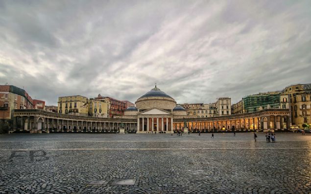  Yap�lan ke�if tam olarak Piazza del Plebiscito'nun 150 metre alt�ndayd�.    