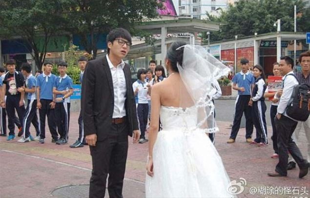   �in'de d���n g�n� evlenece�i adam� test etmeye kalkan ��lg�n gelin, �oka u�rad�..       