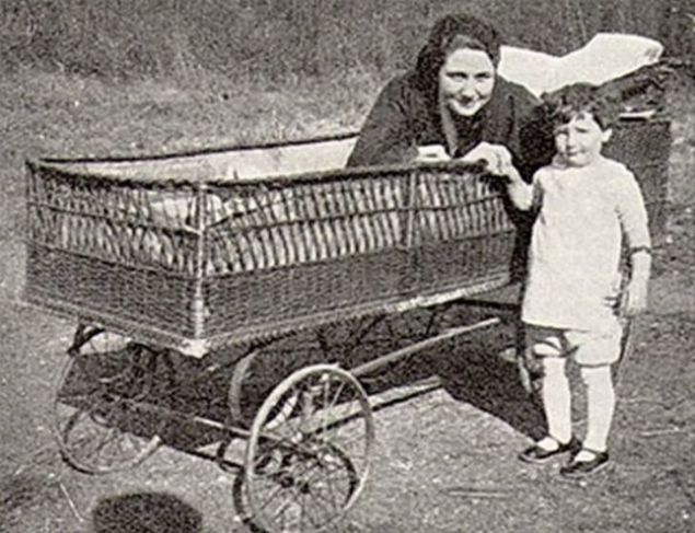   T�berk�loz hastas� bir anne, pazar g�n�n� ailesiyle ge�irmek i�in hastane odas�ndan ayr�lm��. Fakat yata��ndan ayr�lam�yor.     