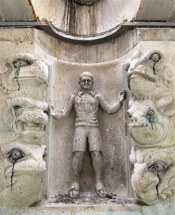  Amsterdam'da bir k�pr�alt�.        