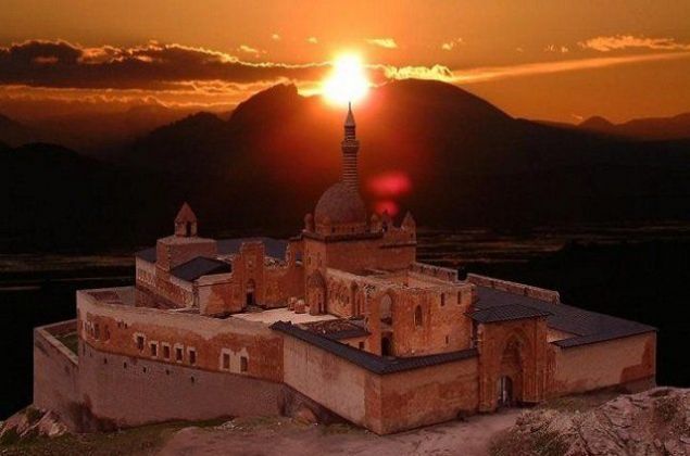                                                                 A�RI %39 Galatasaray %31 Fenerbah�e %20 Be�ikta�                                                       