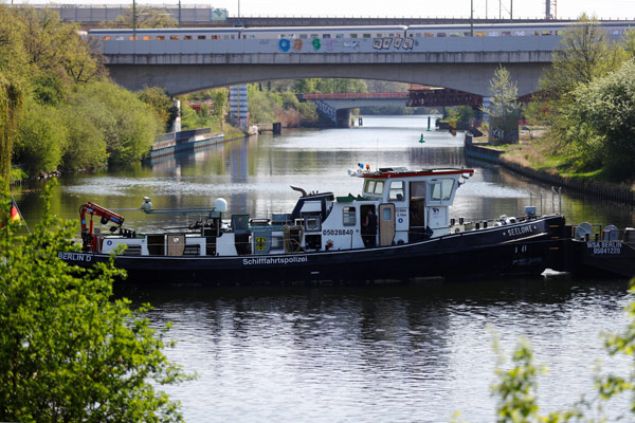  Deniz polisi ise kanallarda nbet tuttu.   