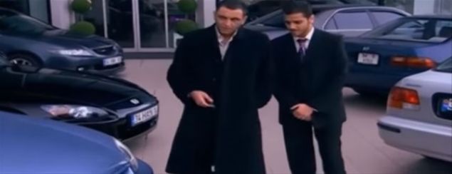   K�stendil�in y�llar �nce Kurtlar Vadisi�nde rol ald��� sahne izleyenlere �Nereden nereye� dedirtti. ��te o g�r�nt�ler...       