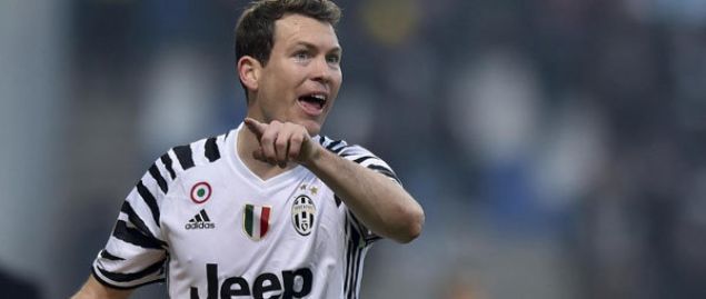                                                                 Lichtsteiner - Juventus > Beikta, Galatasaray                                                       