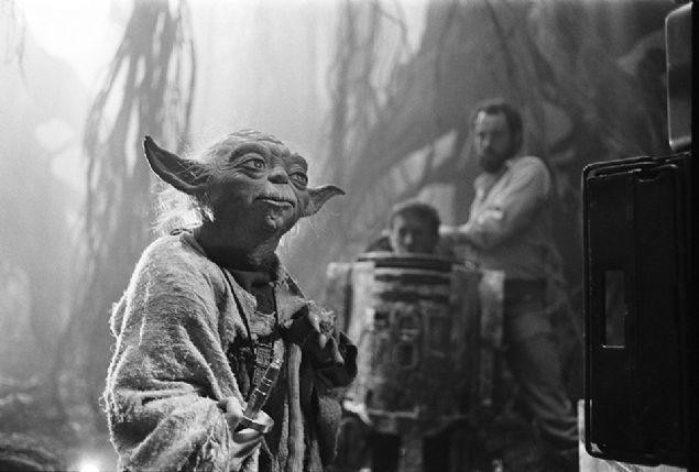                                                                 Frank Oz ve Kenny Baker / Star Wars: Episode V - The Empire Strikes Back (1980)                                                           