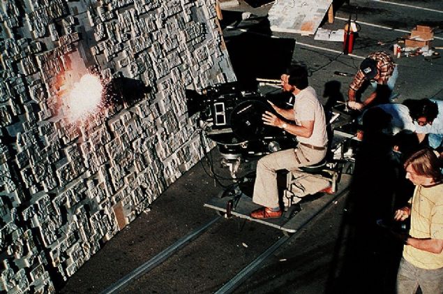                                                                 Richard Edlund ve Gilbert Taylor (1977)    <br><br>  (NTV)                                                         