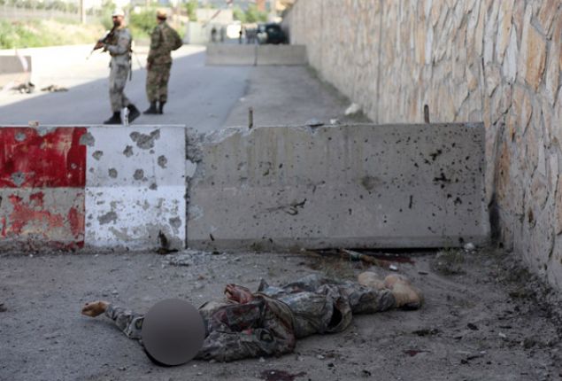  Ancak binay koruyan polisler karlk verdi, byk atma kt.    