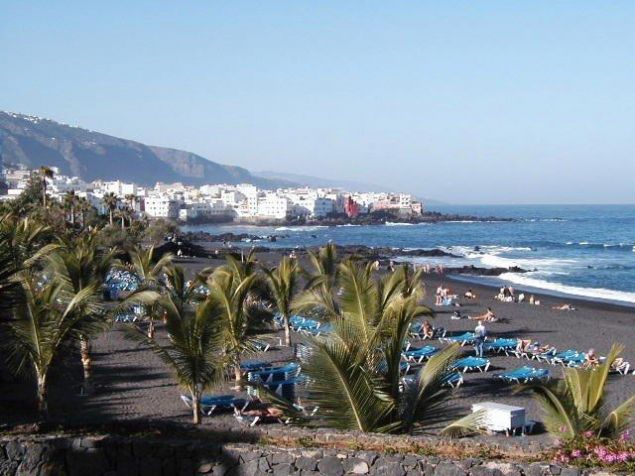 Kanarya Adalarnn ismi hangi hayvandan gelir?  <br><br>  Kpeklerden. Aslnda kular adaya deil, ada kanarya kularna ismini vermitir. Bu takmada adn, en byk adasnda bulunan hem vahi hem de evcil ok miktardaki kpekten dolay, Romallar tarafndan verilen 'Kpek Adas' isminden (Insula Canaria) almaktadr.  