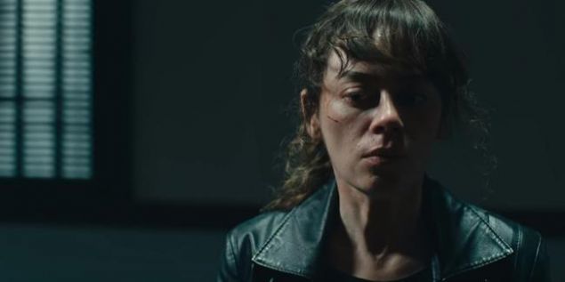                                                                 Sra d konsepti ile yeni sezonda dikkatleri zerine eken bir baka dizi olan Avlu da 7 Haziran gn sezon finali yapacak.                                                         