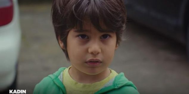                                                                 Sal gnleri nemli bir sralama salayan Kadn dizisini ise 5 Haziran 2018 gn yaynlanacak blmle birlikte sezonu noktalayacak. Sarp'n oluyla karlat dakikalarda yaanacaklarsa dizinin takipilerini ekran bana kilitleyecek.                                                         