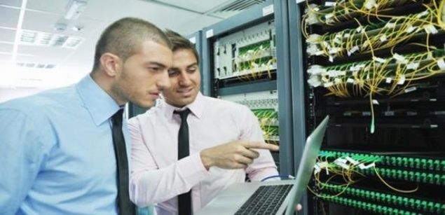 25. Bilgi Sistemleri Yneticisi - Ksa grev tanm: Yeni teknolojiler hakknda bilgi sahibi olur ve kurulularnn bilgisayar sistemlerini ykseltme yollarn aratrr. Ortalama yllk maa: 106,000 USD Ak pozisyon says: 147      