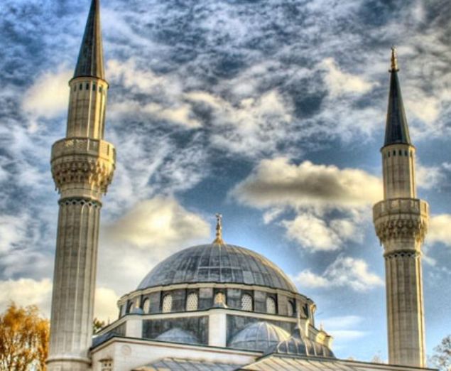  Kuran- Kerimin Kadir gecesinde indirildii ve bu gecenin bin aydan daha hayrl olduu sylenmektedir. Peki bu sene 10 Haziran pazar gn idrak edilecek Kadir Gecesi faziletleri ve bilinmeyen mucizeleri neler, Kadir Gecesi'nde ne oldu?    