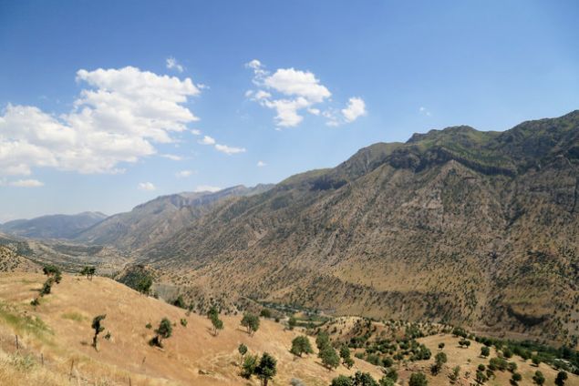 Berazgir blgesinde Hayat ve Kolekan kylerinin st kesiminde bulunan Kewt Tepesi, Deta Herte blgesinde Lelikan Tepesi, Abdal Kovi Da, Hakurk Vadisi ve Geliy Re arasndaki rm Tepesi, Ben ve Helkera kyleri arasndaki on Tepesi, Trkiye snrna 10 kilometre uzaklkta olan Ktkin Tepesi terr rgtnden temizlendi. Temizlenen blgelerde TSKnn askeri sler kurduu bildirildi.     