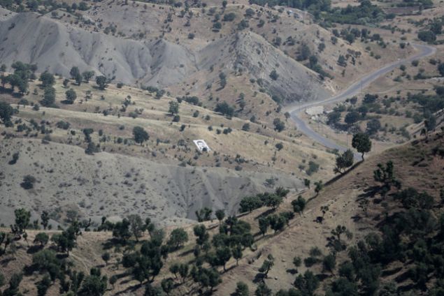 Pemerge glerinin konuland son noktalardan, PKK'llarn bulunduu Kandil Da grlyor. Blgedeki yerel kaynaklar, Trk sava uaklarnn belli aralklarla Kandil Da'nda PKK'nn bulunduu alanlar bombaladn ifade etti. Kaynaklar, Trk askerinin, Kandil Da'na yaklamas nedeniyle PKK'llarn panik ierisinde olduunu belirtti.     