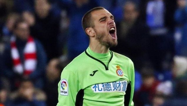                                                                 PAU LOPEZ                                                       