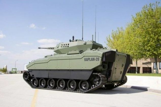                                                                 KAPLAN  <br><br>  KAPLAN; muharebe arlna bal olarak 22-25 Bg/ton g arlk orannda, otomatik anzmanl, ana muharebe tanklar ile ortak hareket yeteneine sahip yeni nesil zrhl muharebe arac. Ara farkl alt sistemlerin entegre edilmesi suretiyle her trl grevi yerine getirmeye olanak salayan platform tasarmna sahip.                                                         
