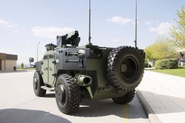                                                                 25-30 Bg/ton gcndeki ara 1.9 m'lik dk bir siluete ve amfibi zellie sahiptir. 5 kiilik mrettebat bulunan ara hibir hazrlk gerektirmeden derin ve akntl suda operasyon yapabilir.                                                         