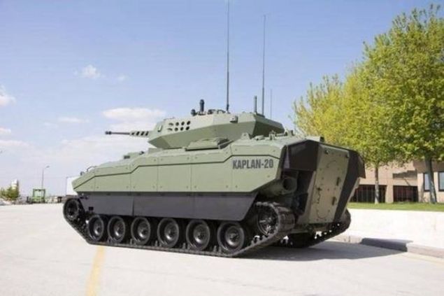                                                                 KAPLAN, balistik malzemelerden, balistik kaynak teknii ile birletirilerek imal edilir. Gvde; su szdrmaz olup, kapaklar ve tapalar su szdrmaz contaldr. G grubu kabini ile geniletilmi src blmesi aracn n ksmnda yer alrken; nianc ve komutan mahalleri aracn orta ksmda bulunur.                                                                                     