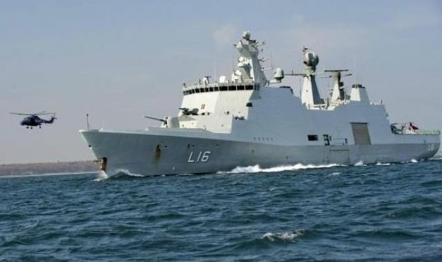                                                                 Tasarm tamamlanan ilk milli frkateyn 'TCG stanbul'un ardndan Deniz Kuvvetleri Komutanl adna ve Savunma Sanayi Mstearl tarafndan stanbul'daki Sedef Tersanesi'nde yaptrlan Trkiye'nin en byk ve donanml sava gemisinin ismi ve borda numaras belli oldu.                                                                                