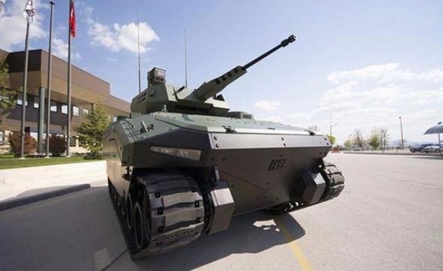                                                                 Amfibi zelliine sahip snfndaki az saydaki aralardan biri olarak dikkat eken Kaplan, ara arkasnda yer alan iki adet su itki sistemi sayesinde derin ve akntl sularda operasyon yapmaya izin veriyor.                                                         