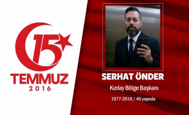 1975 doumlu Serhat nder, evli ve bir ocuk babasyd. Kzlay Kkesat ube Bakan Serhat nder, 15 Temmuz gecesi, 'darbe gereklemesin diye uraacaz, kendimizi gstereceiz' diyerek ei ve ocuklarn da yanna alp Genelkurmay Bakanl'nn nne gitti ve direnie katld. Son sz jetler alak uu yaparken oluna dnp, Korkma olum oldu. Serhat nder, Genelkurmay Bakanl nnde darbecilerin helikopter saldrs sonras? ehit dt. 16 yandaki kz Hilal nder, ehit babas iin 'Allah herkese ehit olmay nasip etmez. Gurur duyuyorum.' diyor. 41 yandaki ehit nder, ankr'nn abanz ilesi Bakrl kynde son yolculuuna uurland.        