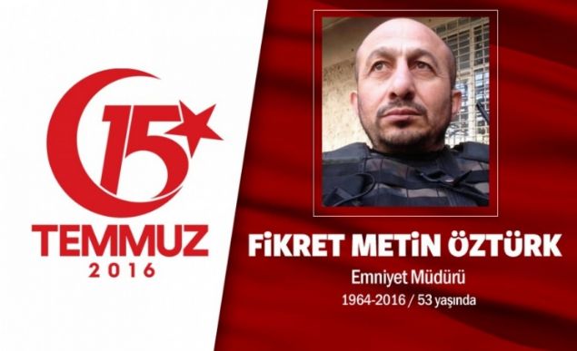 1965 ylnda doan Fikret Metin ztrk, zel Harekat Daire Bakanlnda polis mdr olarak grev yapyordu. Fikret Metin ztrkn ei orumda hemirelik yapyordu ve 2 ocuu vard. 3. Snf Emniyet Amiri Fikret Metin ztrk, 15 Temmuz gecesi darbe giriimini duyar duymaz zel Harekat Daire Bakanlna gitti. Hain darbecilerin hava saldrsnda ehit oldu. ehidin aabeyi, 'Devletin en ufak bir zararn istemezdi. Babas da olsa kar kard.' dedi. Fikret Metin ztrk stanbul Baclar Osman Gazi Camiinde dzenlenen tren sonras Edirnekap ehitliinde defnedildi. Ardndan ei Hatice ztrk ile 13 yandaki kz Elif lk ve 3 yandaki olu Ahmet Ouz kald.                   