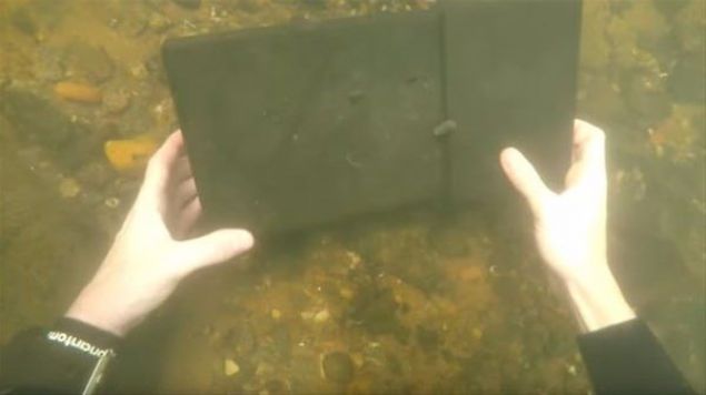                                                                 Bulduklar siyah kutuyu atklarnda neye uradklarn ardlar.                                                       