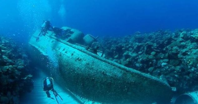                                                                 New York Times gazetesi, son 500 ylda en az 50 gemi, 20 uak ve binden fazla kiinin Bermuda eytan geninde kaybolduunu iddia etti.                                                         