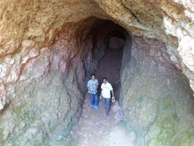                                                                     2 bin 500 y�l �nce sadece yer�ekimi kullan�larak �al��mas� sa�lanan Kar�z Kanal�, 60 kilometre uzaktaki kurak Turfan b�lgesini bereketli vaha haline getirmi�.                                                         