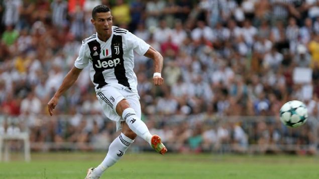                                                                 5- JUVENTUS 126.000 PUAN                                                        