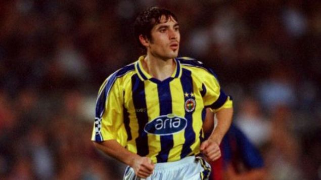                                                                 Mustafa Doan  <br><br>  1996 ylnda Almanya'dan Fenerbahe'ye transfer olan gurbeti futbolcunun Fenerbahe kariyeri Gaziantepspor mayla balad. Stoper mevkisinde oynayan futbolcu, UEFA ampiyonlar Ligi'nde 3 maa Fenerbahe formasyla kt. 7 sezon Fenerbahe formas giyen Mustafa Doan, ardndan Almanya'ya Kln formasyla geri dnd ve 1 sezon forma giydi.                                                                             