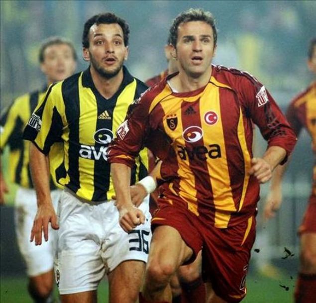                                                                 Stjepan Tomas 2004-2005 sezonunun banda bedelsiz olarak Galatasaray'a transfer oldu. Galatasaray'da Rigobert Song'la beraber gsterdikleri uyum ve performansla en iyi defans ikilileri listelerinde yer bulmulardr.                                                         