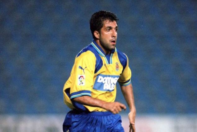                                                                 2000 ylnda Las Palmas'a giden Oktay iin Trkiye maceras yeniden balayacakt.                                                           