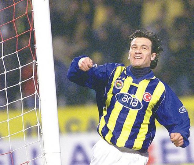                                                                 Yusuf imek  <br><br>  2000 ylnda Denizlispor'dan Fenerbahe'ye transfer olan Yusuf imek, yeteneini sahaya yanstamayan futbolculardan...                                                           