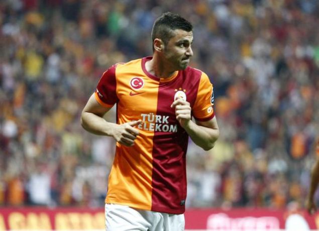                                                                 2012-2013 sezonunun banda Galatasaray'a transfer olan Burak, 2016 ylnn devre aras transfer dneminde in'in yolunu tuttu. 1.5 sezon in'de forma giyen Burak, Trkiye'ye Trabzonspor formasyla geri dnd.                                                           