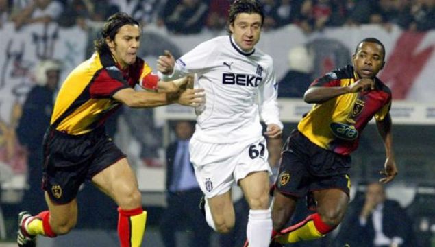                                                                 2001 ylnda Beikta'a transfer olan Tmer, 5 yl boyunca Siyah Beyazl takmda forma giydi.                                                            