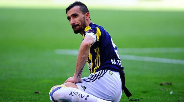                                                                Ligde ilk mana Sanica Boru Elazspor mayla kmtr. Fenerbahe formasyla ligdeki ilk goln Gaziantepspor'a kar kaydetmitir.                                                           