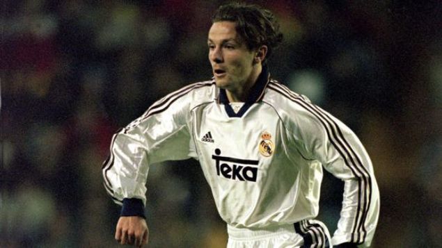                                                                 Elvir Bali  <br><br>  Trk futbolundaki en krl transferi 1999 ylnda Fenerbahe yapt. Bursaspordan 9 milyon 500 bin avroya ald Balii Real Madride 23 milyon avroya satt. Yani bu transferden 13,5 milyon avro kazan elde etti.                                                           