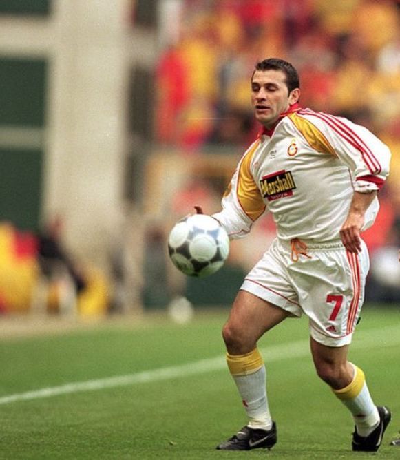                                                                 Okan Buruk  <br><br>  Galatasaray alt yapsnda futbola balayan Okan Buruk uzun yllar Galatasaray formas giydi.                                                           