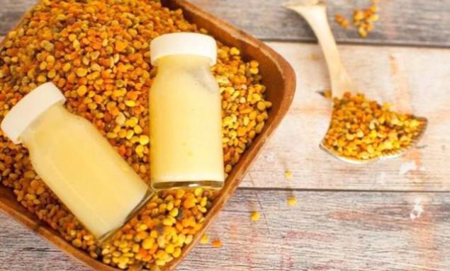                                                                 B1, B2, B3, B12, biotin, inositol, asetilkolin, folik asit, A, C, D, E vitaminleri, baz mineraller, enzimler, hormonlar, antibakteriyel ve antibiyotik bileenleri ieriyor.                                                           