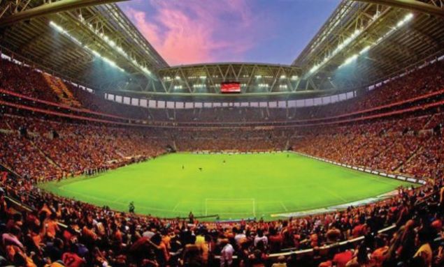                                                                 Trkiye'nin corafik konumuna da deinen UEFA Ynetim Kurulu yesi Yardmc, Trk Hava Yollar'nn gn getike bydn ve yaklak 200 farkl noktaya utuunu belirterek, turnuvann farkl noktalara da yaylmas iin bunun frsat olduunu ve Trkiye'nin her adan turnuvay dzenlemeye hazr olduunun altn izmiti.                                                         