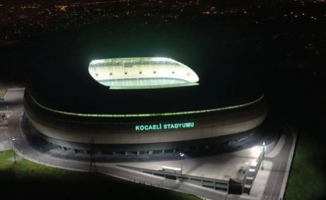                                                                 KOCAEL   <br><br>  Bu yl al yaplan Kocaeli Stad, aday statlar ierisinde en dk seyirci kapasitesine sahip stat zelliini tayor. TFF 3. Lig ekiplerinden Kocaelispor'un malarn oynad Kocaeli Stad, 34 bin 712 kapasiteli.                                                         