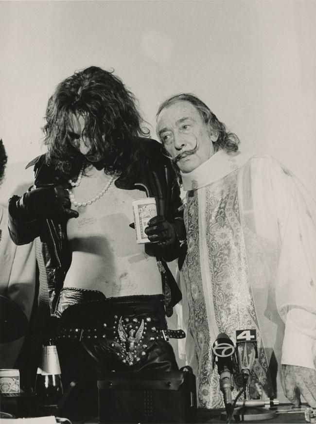                                                                  Alice Cooper ve Salvador Dali. New York, A.B.D, 1973.    